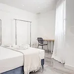 Chic Gem Rooftop Terrace With Bbq Rems Διαμέρισμα *