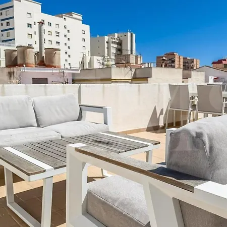 Chic Gem Rooftop Terrace With Bbq Rems * 푸엔히롤라