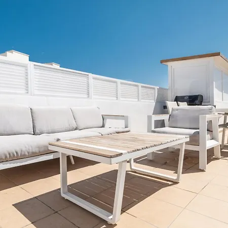 아파트 Chic Gem Rooftop Terrace With Bbq Rems *