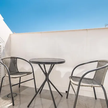 Chic Gem Rooftop Terrace With Bbq Rems 푸엔히롤라