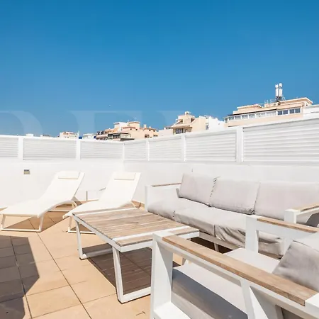 Chic Gem Rooftop Terrace With Bbq Rems 푸엔히롤라