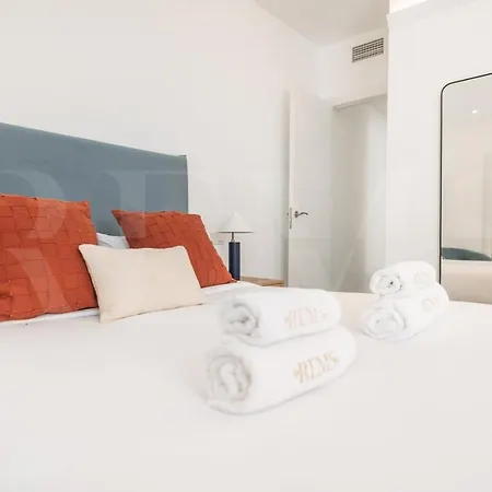 Chic Gem Rooftop Terrace With Bbq Rems Appartement