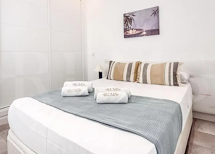 Chic Gem Rooftop Terrace With Bbq Rems *